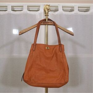 Margot British Tan Leather Shoulder Bag